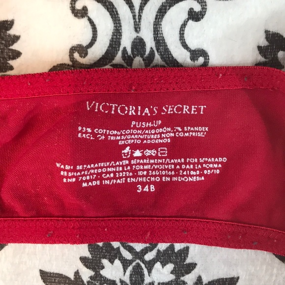 Victoria’s Secret Push-up Bra - Picture 2 of 2
